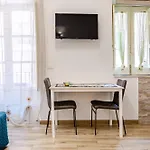 Sbiriddu's House דירה *